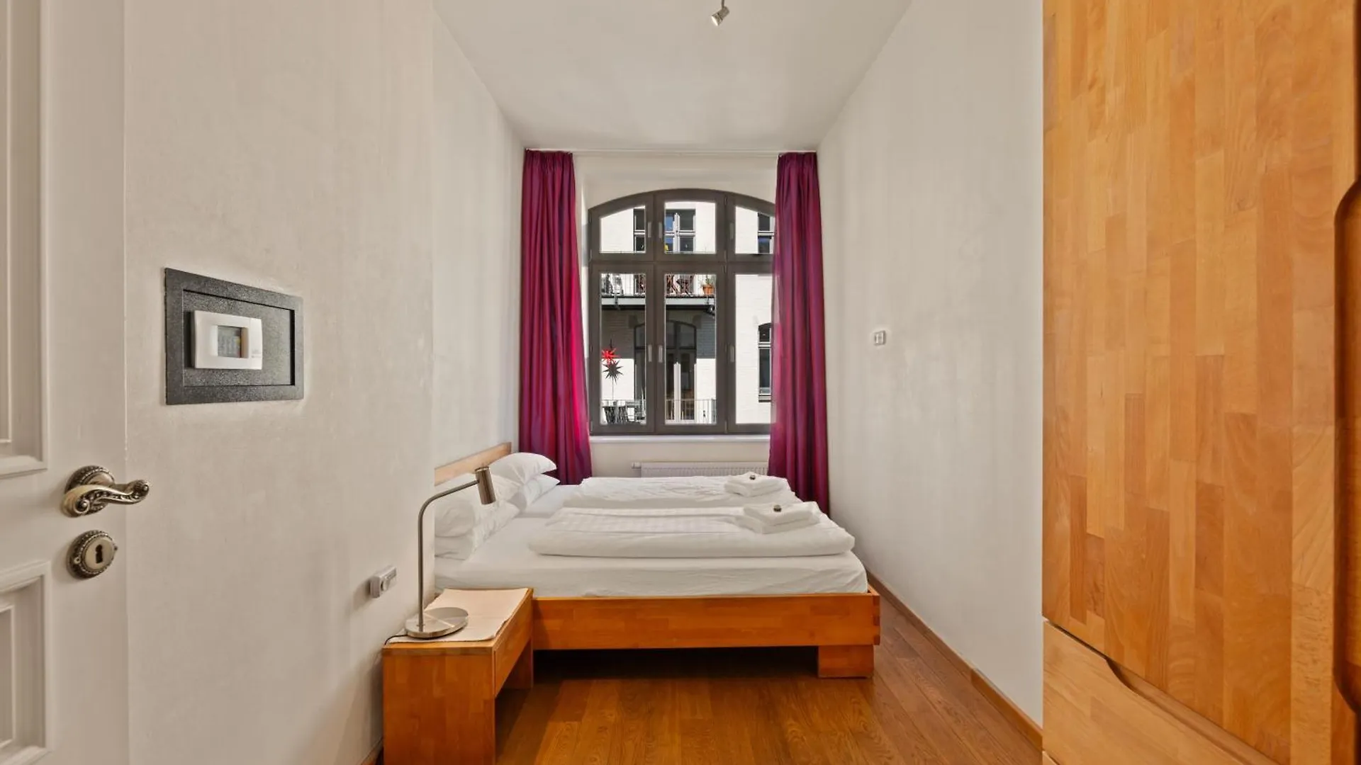 ברלין Aptd Downtown Monument4Rent Near Checkpoint Charlie