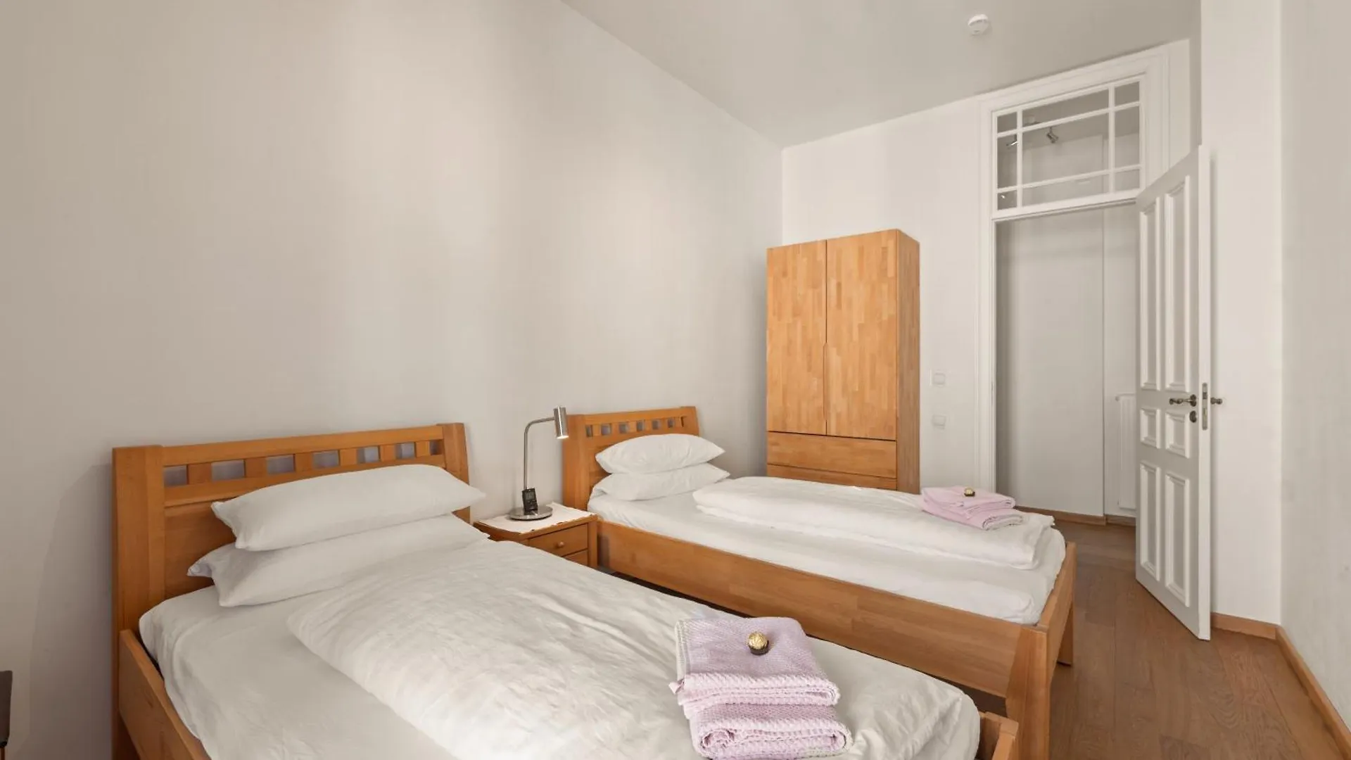 ברלין Aptd Downtown Monument4Rent Near Checkpoint Charlie